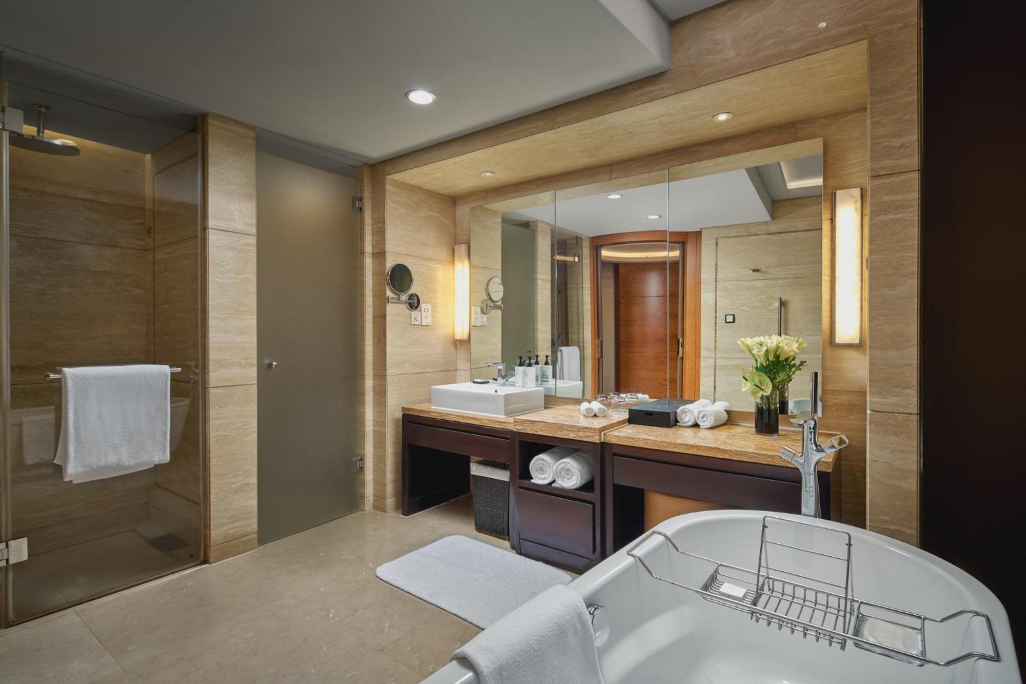 Intercontinental Icc By Ihg Hotel 5*